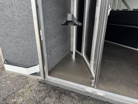 New 2026 Bar-M Trailers ES-20-SL Horse Trailer