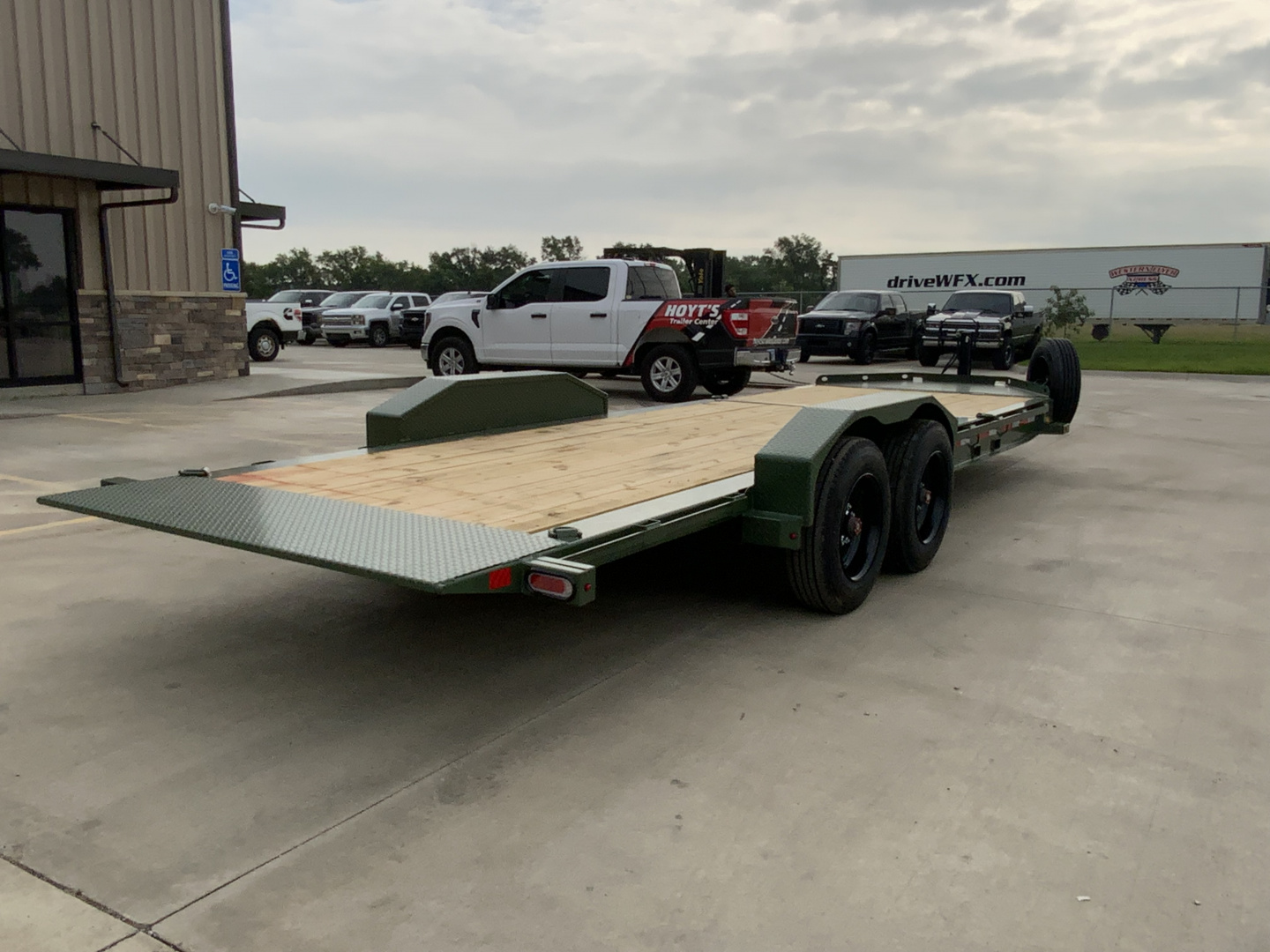 New 2025 Diamond C HDT 208 22 X 80 Tilt Trailer