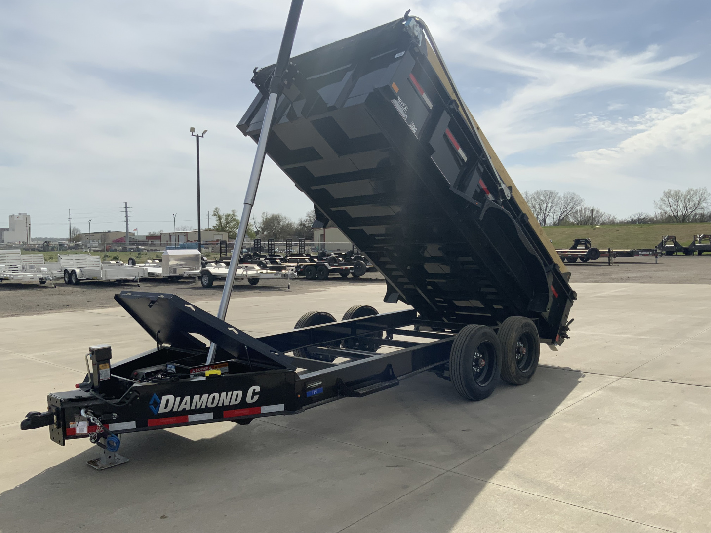 New 2025 Diamond C LPT 208 14 X 81 Dump Trailer