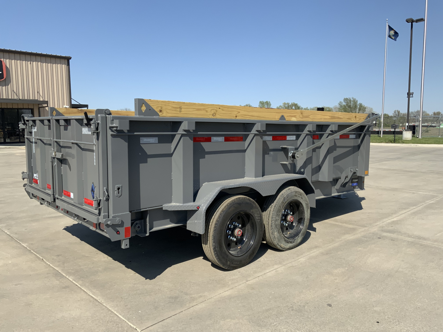 New 2025 Diamond C LPT 208 14 X 81 Dump Trailer