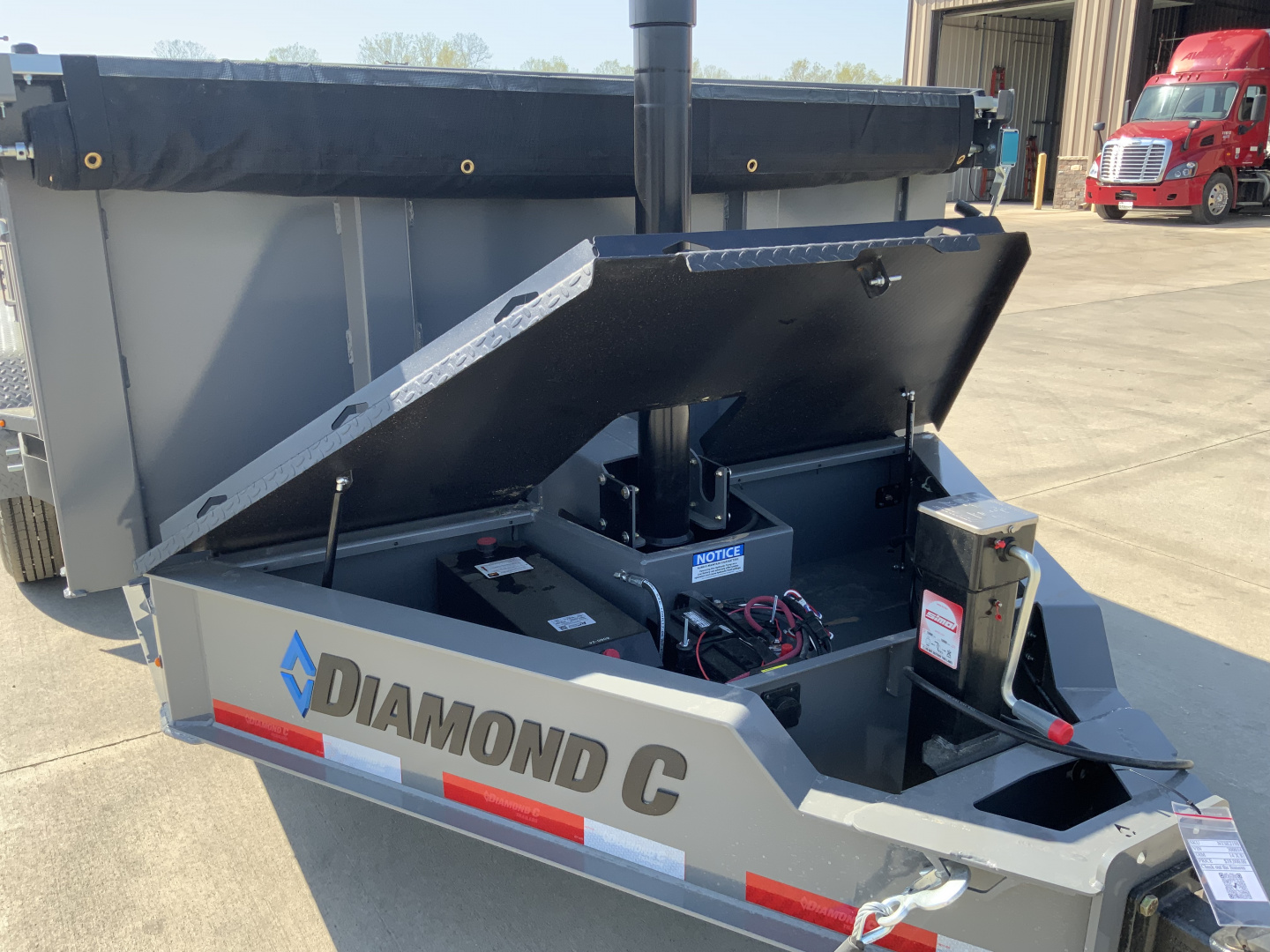 New 2025 Diamond C LPT 208 14 X 81 Dump Trailer