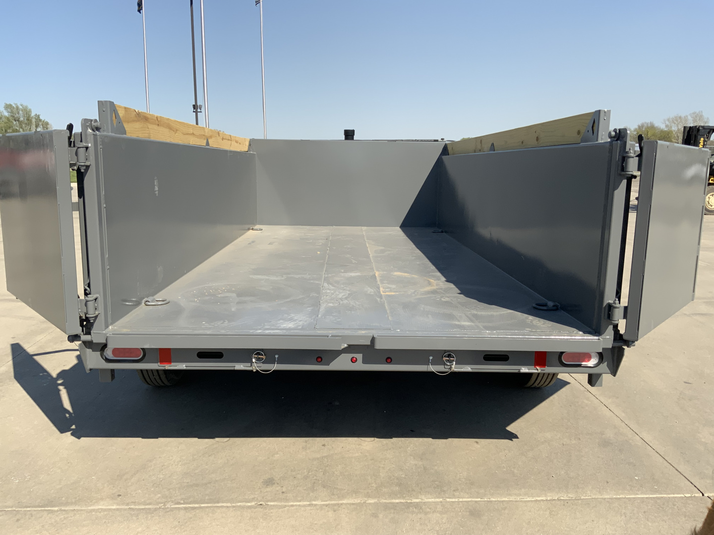New 2025 Diamond C LPT 208 14 X 81 Dump Trailer