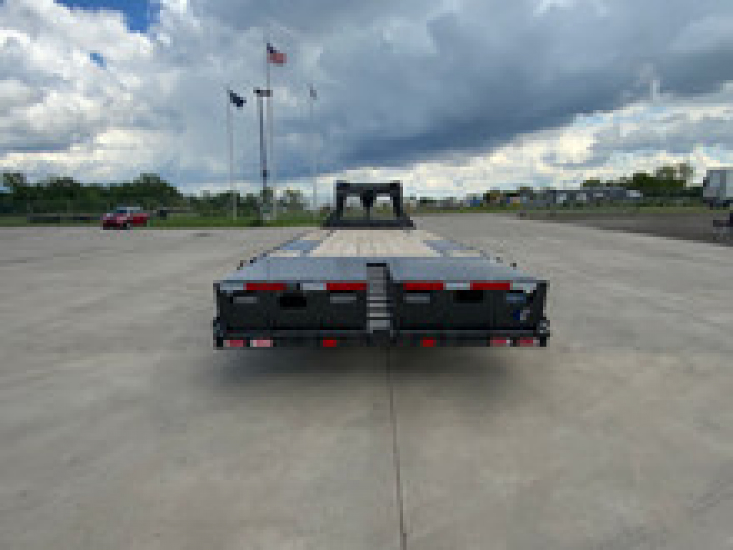 New 2025 Diamond C FMAX 208 28 X 102 Deckover Trailer