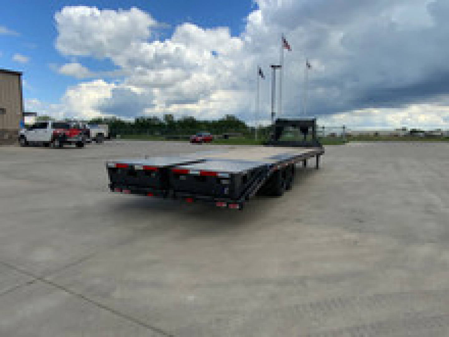 New 2025 Diamond C FMAX 208 28 X 102 Deckover Trailer