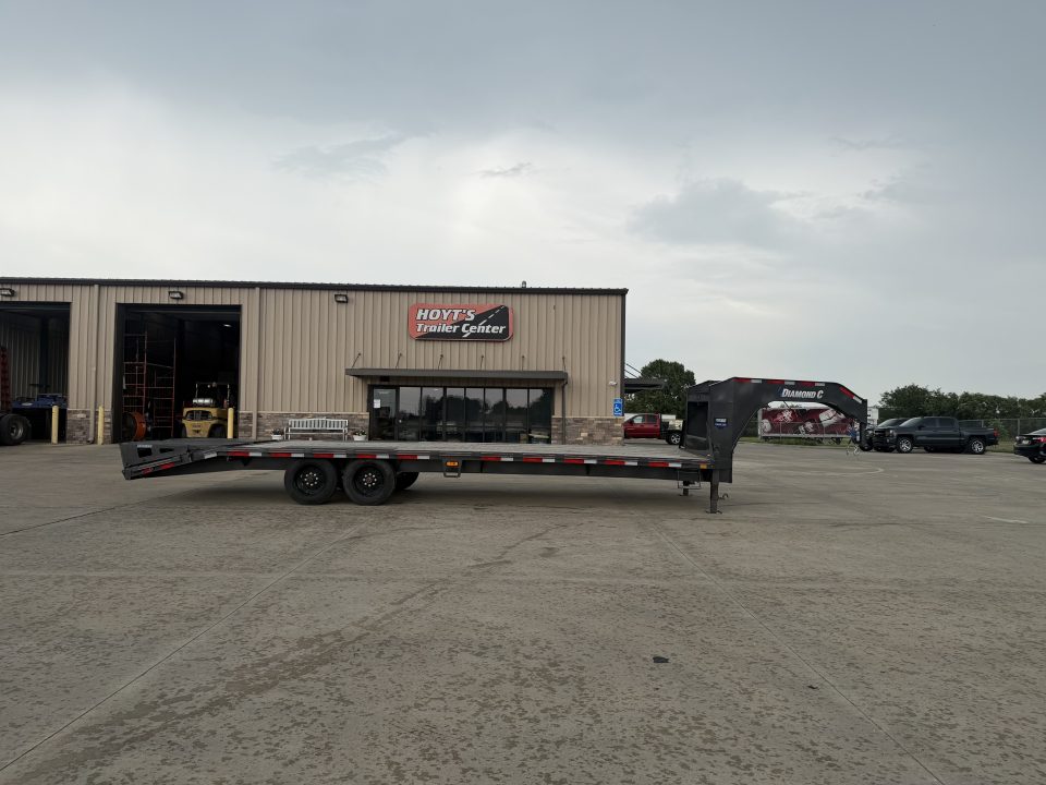 New 2025 Diamond C FMAX 208 28 X 102 Deckover Trailer