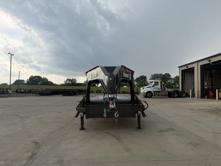 New 2025 Diamond C FMAX 208 28 X 102 Deckover Trailer