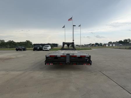 New 2025 Diamond C FMAX 208 28 X 102 Deckover Trailer