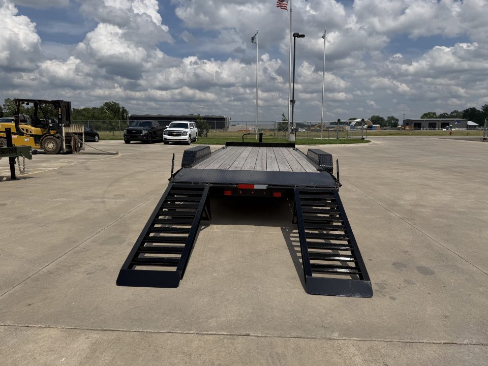 New 2025 Baseline HEQ 207 20 X 82 Equipment Trailer