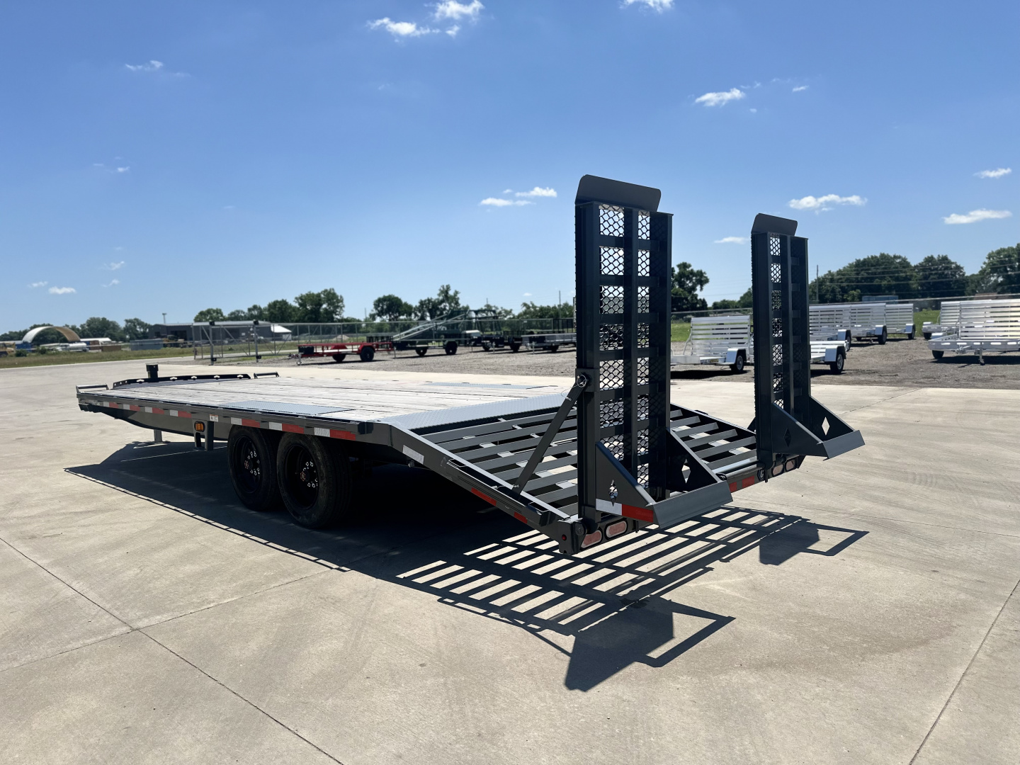 New 2025 Diamond C DEC 208 24 X 102 Deckover Trailer