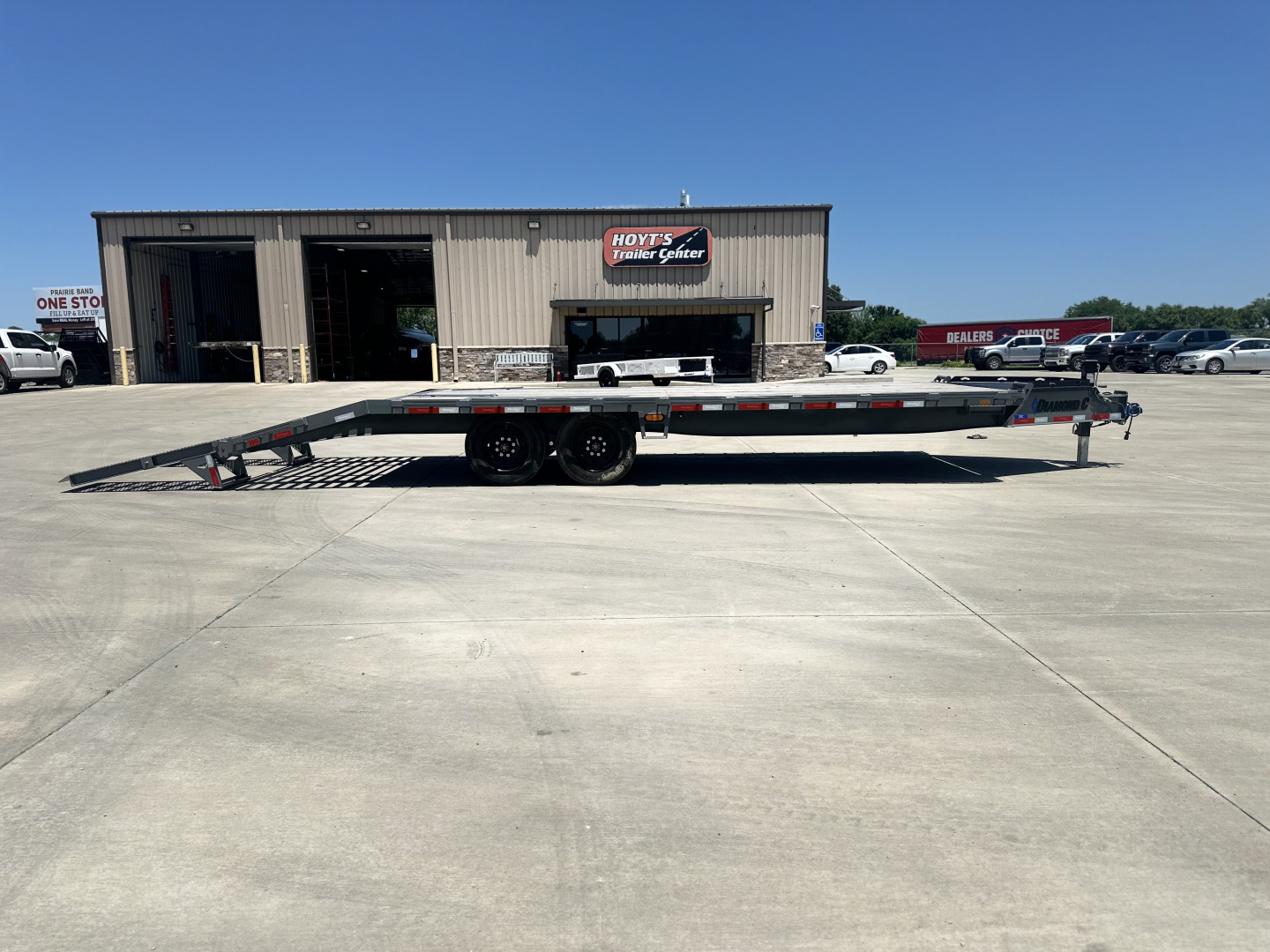 New 2025 Diamond C DEC 208 24 X 102 Deckover Trailer