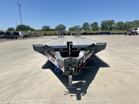 New 2025 Diamond C DEC 208 24 X 102 Deckover Trailer