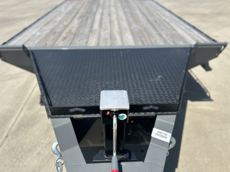 New 2025 Diamond C DEC 208 24 X 102 Deckover Trailer