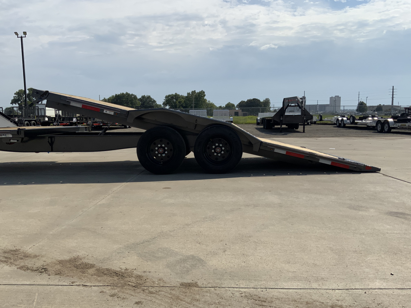 New 2026 Diamond C HXD 208 22 X 102 Tilt Trailer