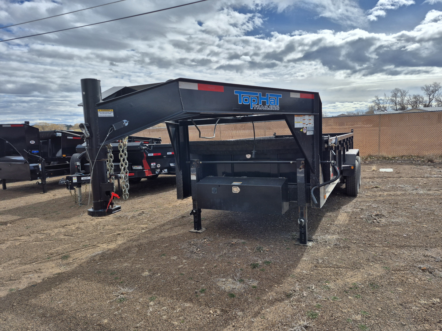 Used 2021 Top Hat USED AS IS Gooseneck Tandem Axle Dump/14,000 GVWR/83"X16'