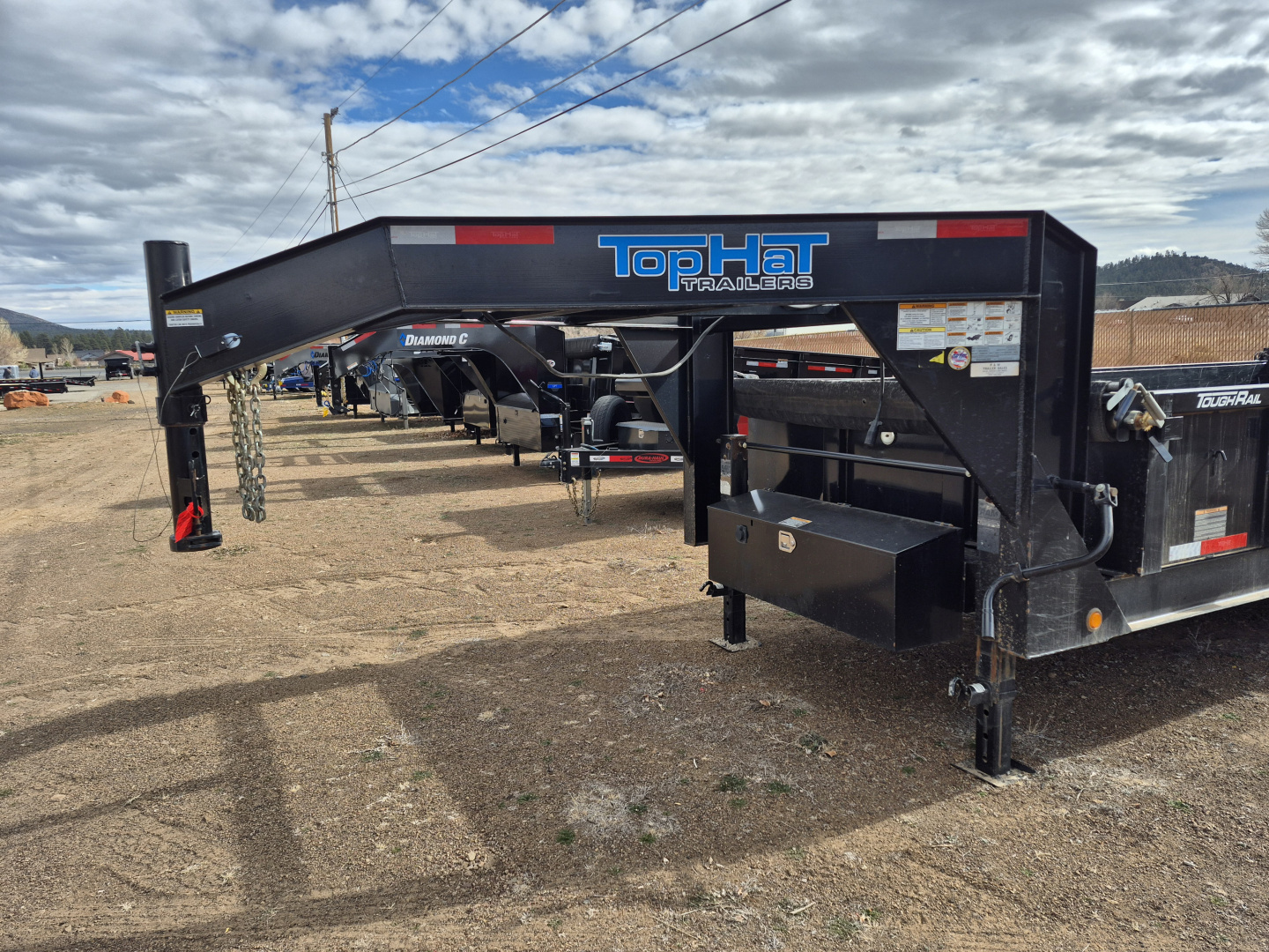 Used 2021 Top Hat USED AS IS Gooseneck Tandem Axle Dump/14,000 GVWR/83"X16'