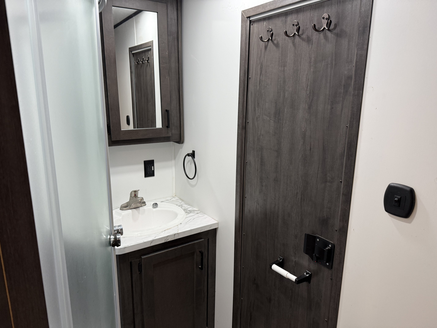 Used 2022 Bison Trailers SV8414-B SILVERADO Horse Trailer