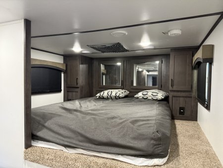 Used 2022 Bison Trailers SV8414-B SILVERADO Horse Trailer