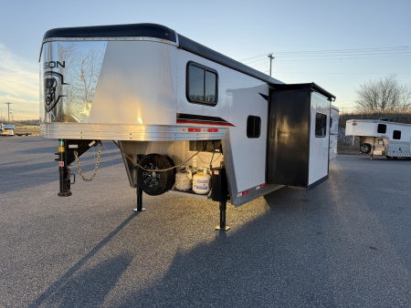 Used 2022 Bison Trailers SV8414-B SILVERADO Horse Trailer