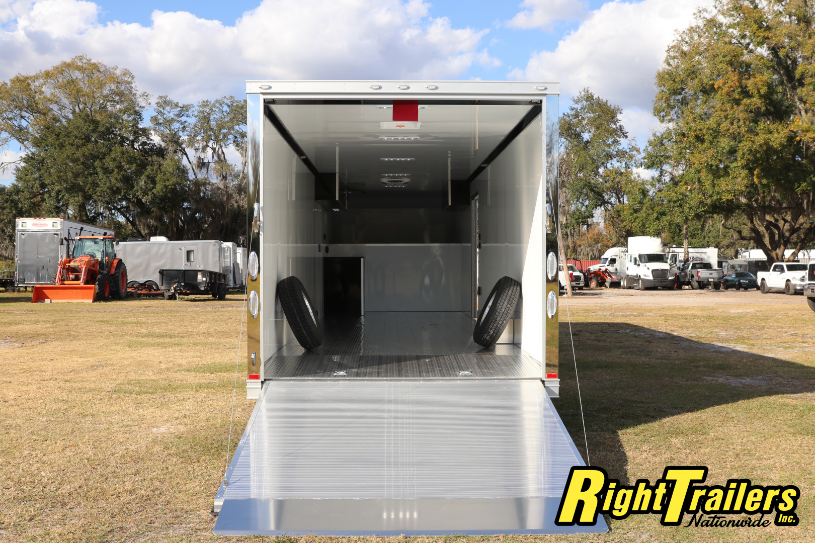 New 2026 inTech Trailers 8.5x40 Race Trailer