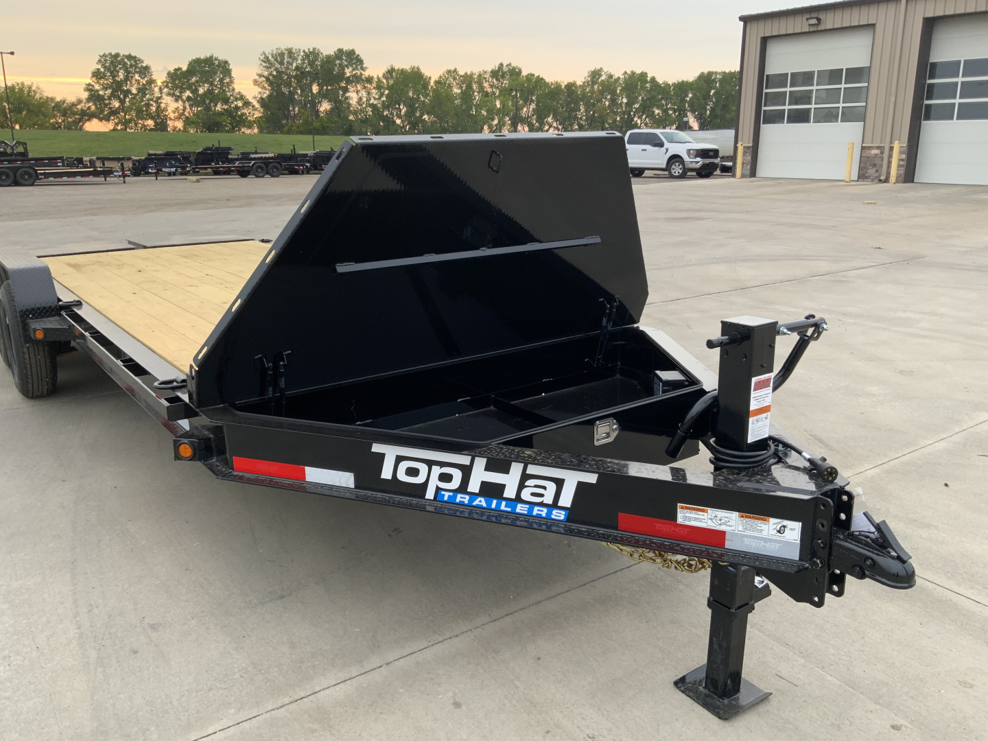 New 2026 Top Hat EB14 22 X 83 Equipment Trailer