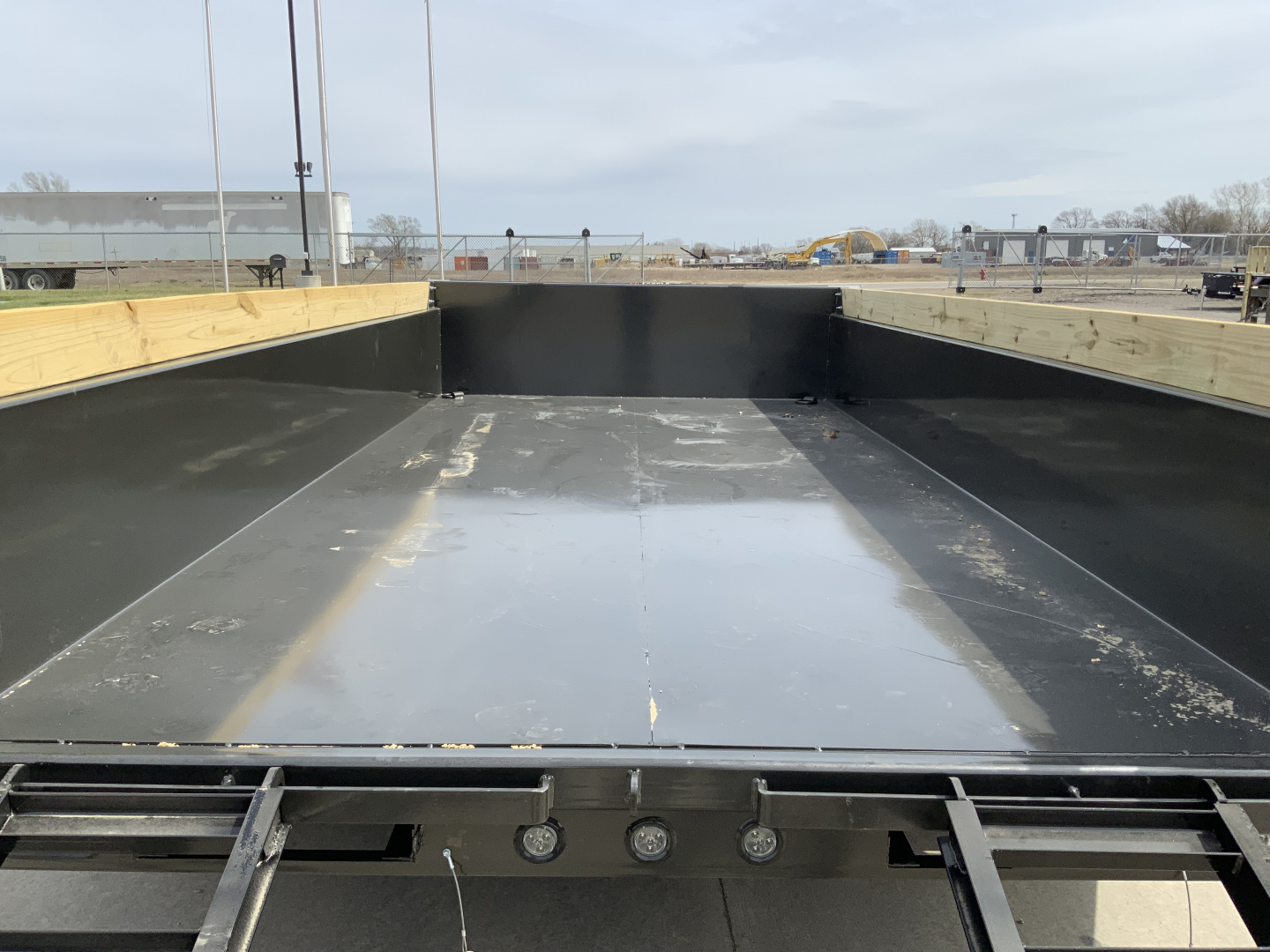 New 2025 MAXX-D DKX 83 X 14 Dump Trailer