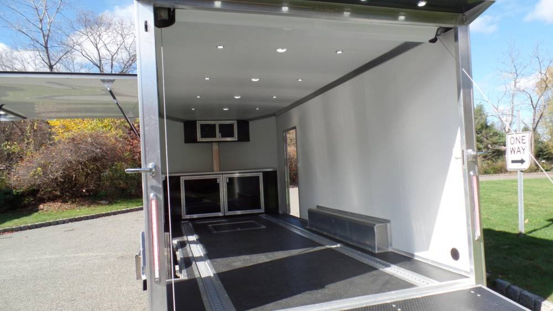 New 2026 ALCOM 8.5x18 Car / Racing Trailer