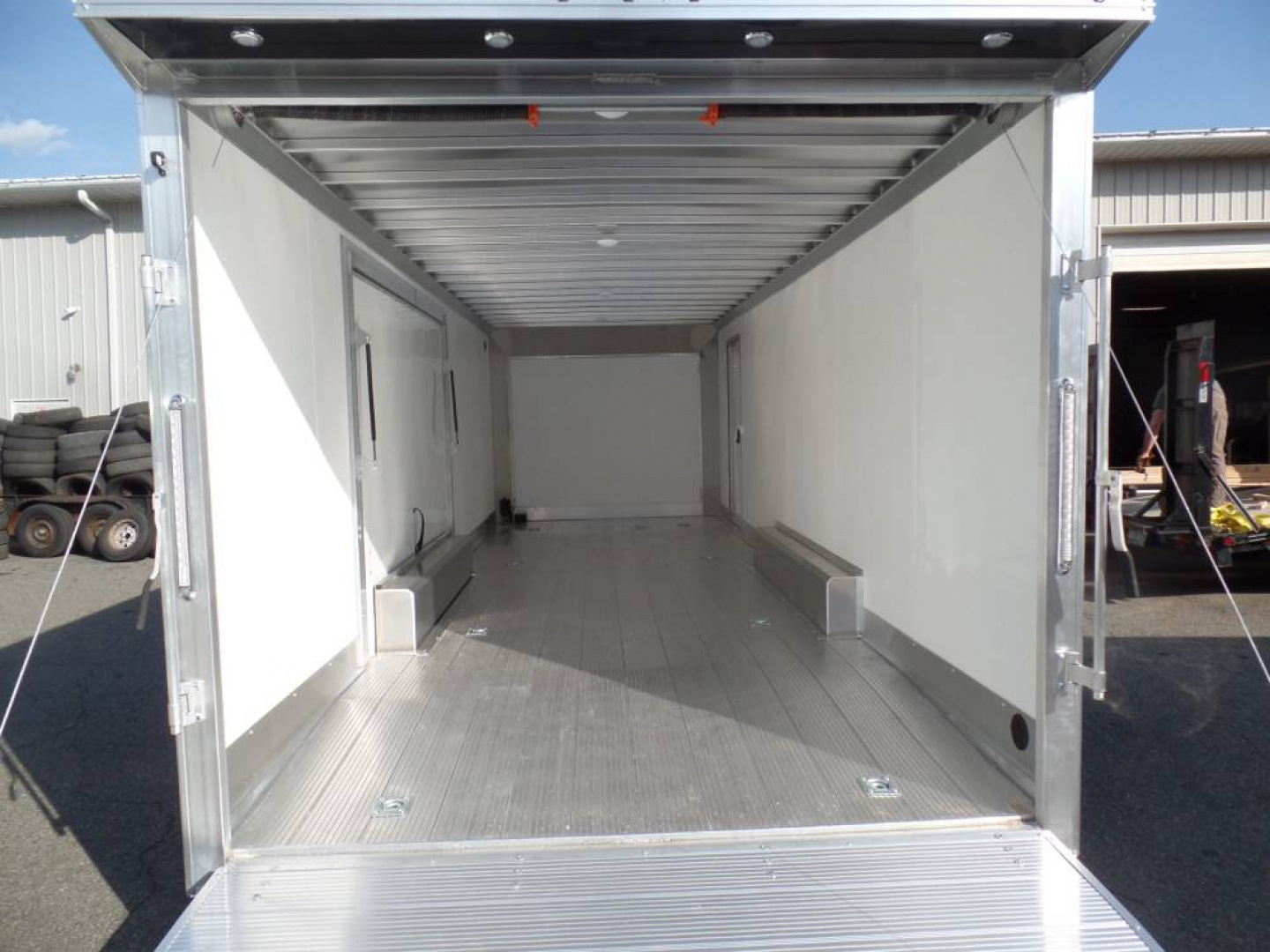 New EXAMPLE / SPECIAL ORDER / 2026 ALCOM SCH8524-10K Car / Racing Trailer