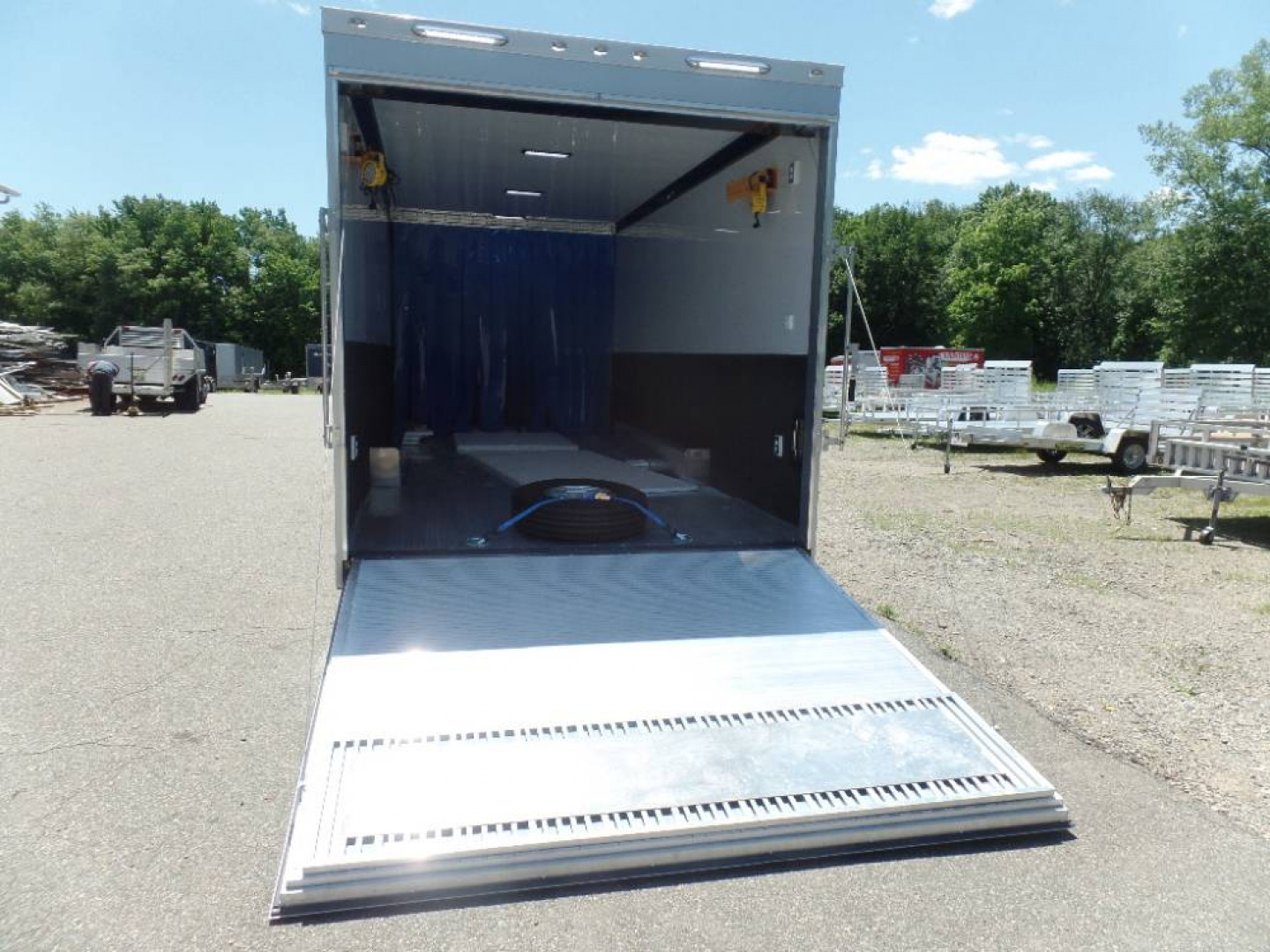 New EXAMPLE / Pictures of Custom Enclosed Gooseneck / ATC Model QSTAG8538+0-2T7.0K