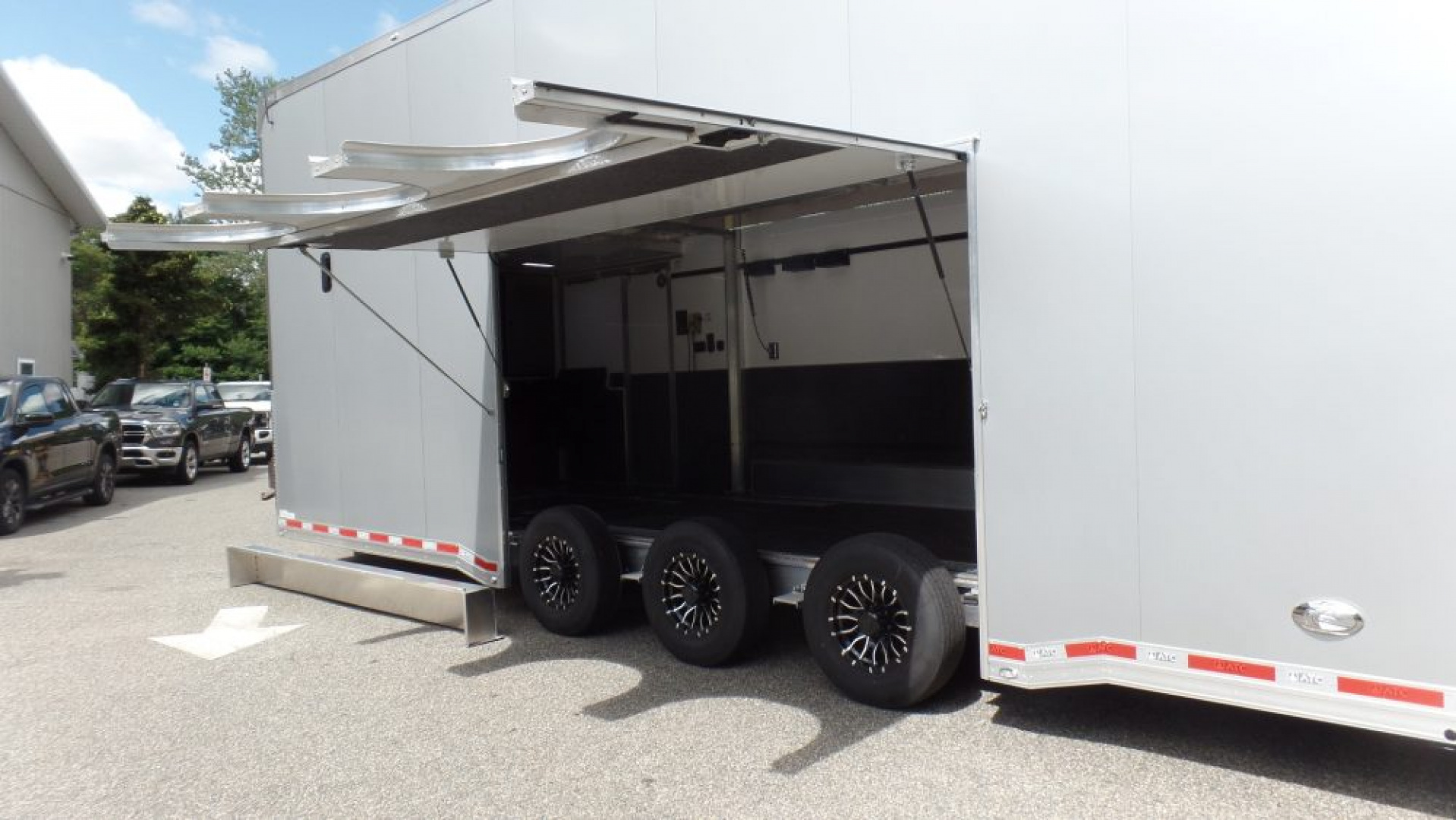 New EXAMPLE, CUSTOM, ATC 30 FT. STACKER / CUSTOM 900 SERIES / Pictures