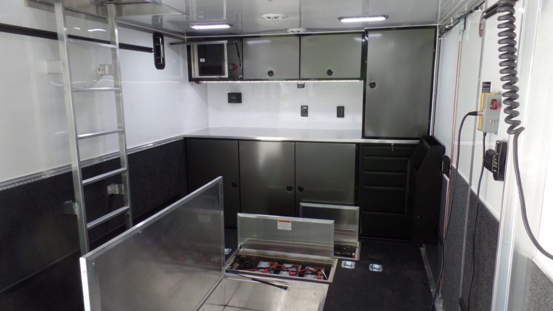 New EXAMPLE, CUSTOM, ATC 30 FT. STACKER / CUSTOM 900 SERIES / Pictures