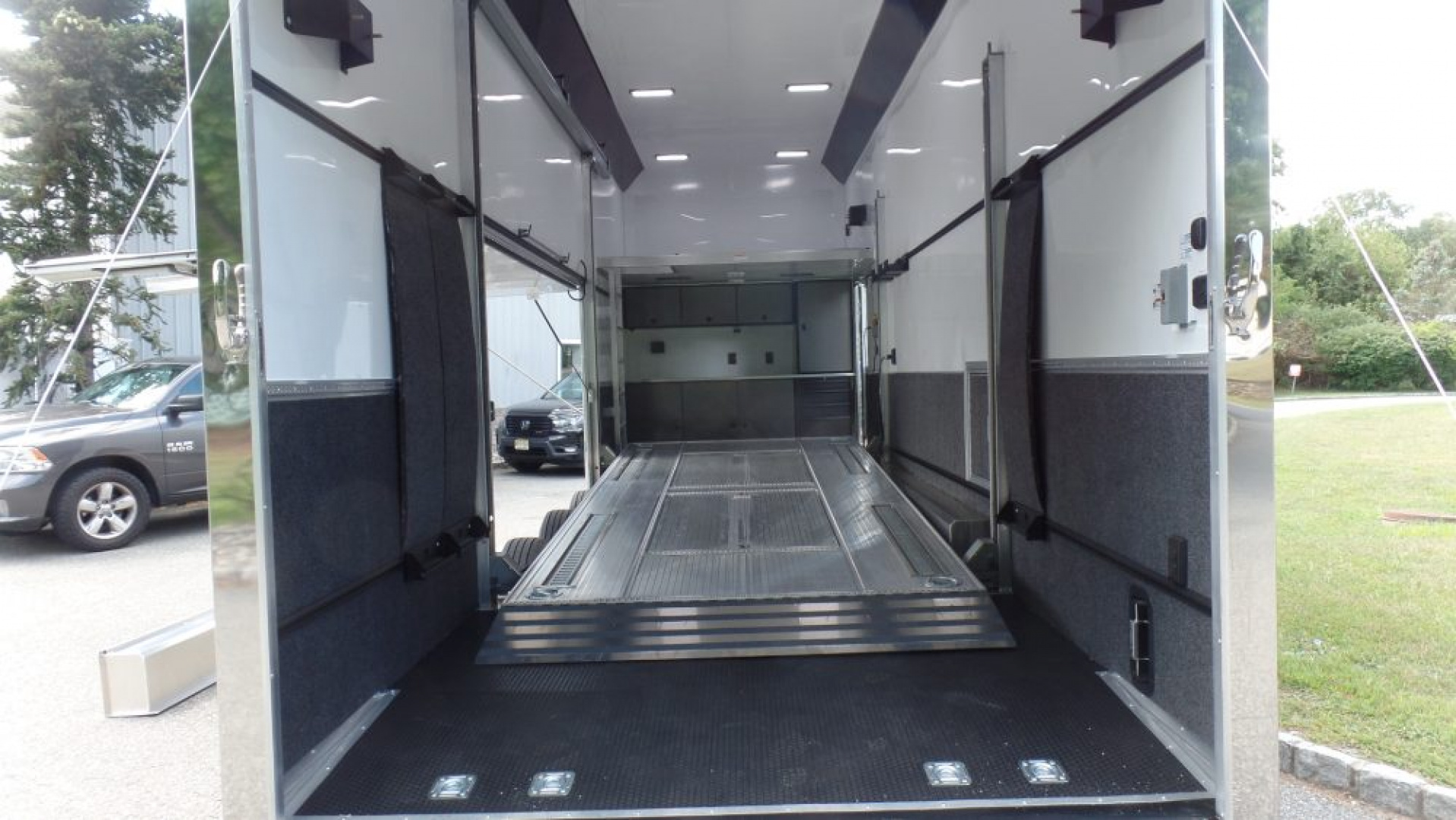 New EXAMPLE, CUSTOM, ATC 30 FT. STACKER / CUSTOM 900 SERIES / Pictures