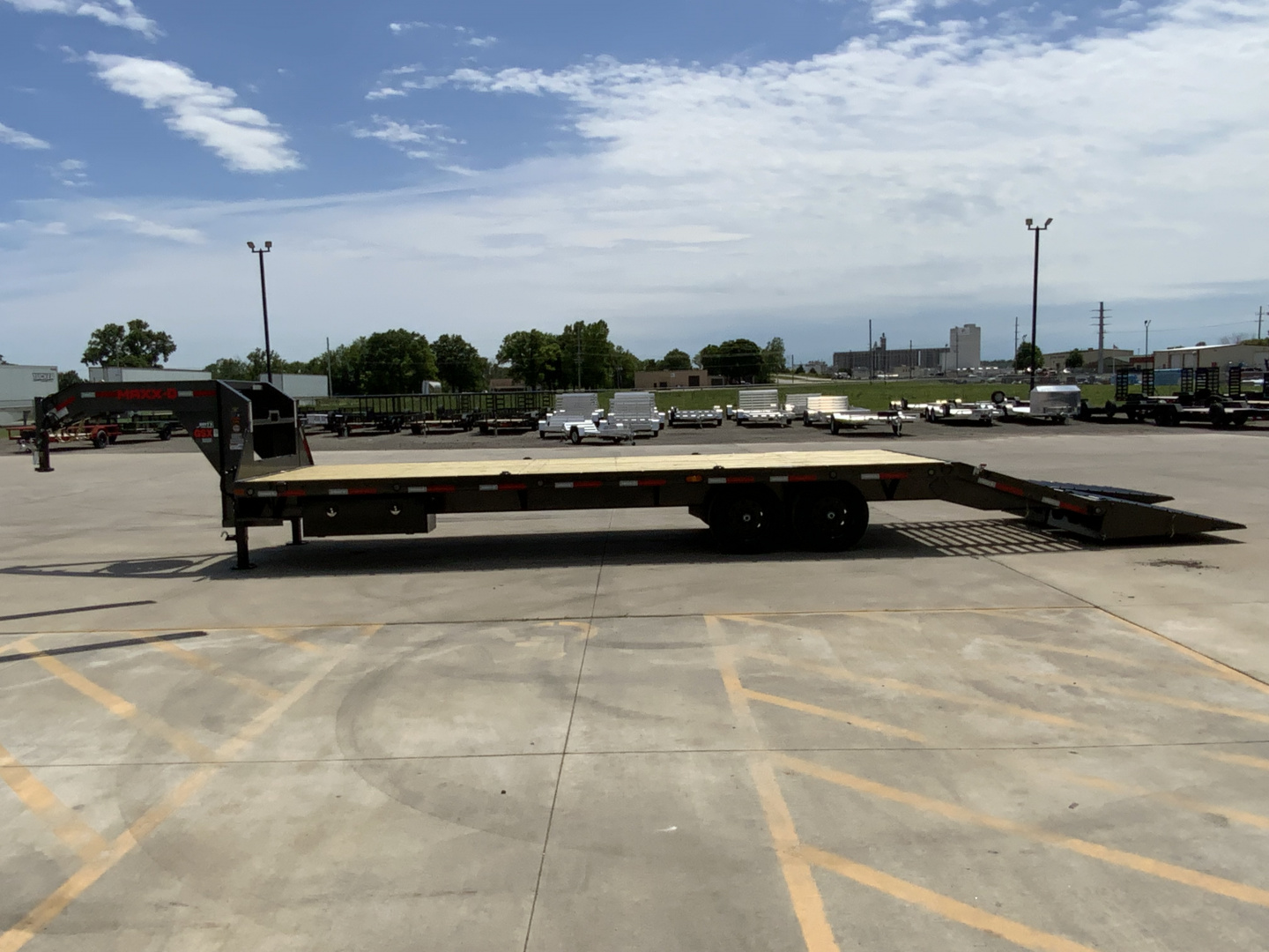 New 2025 MAXX-D GSX 208 102 X 28 Deckover Trailer