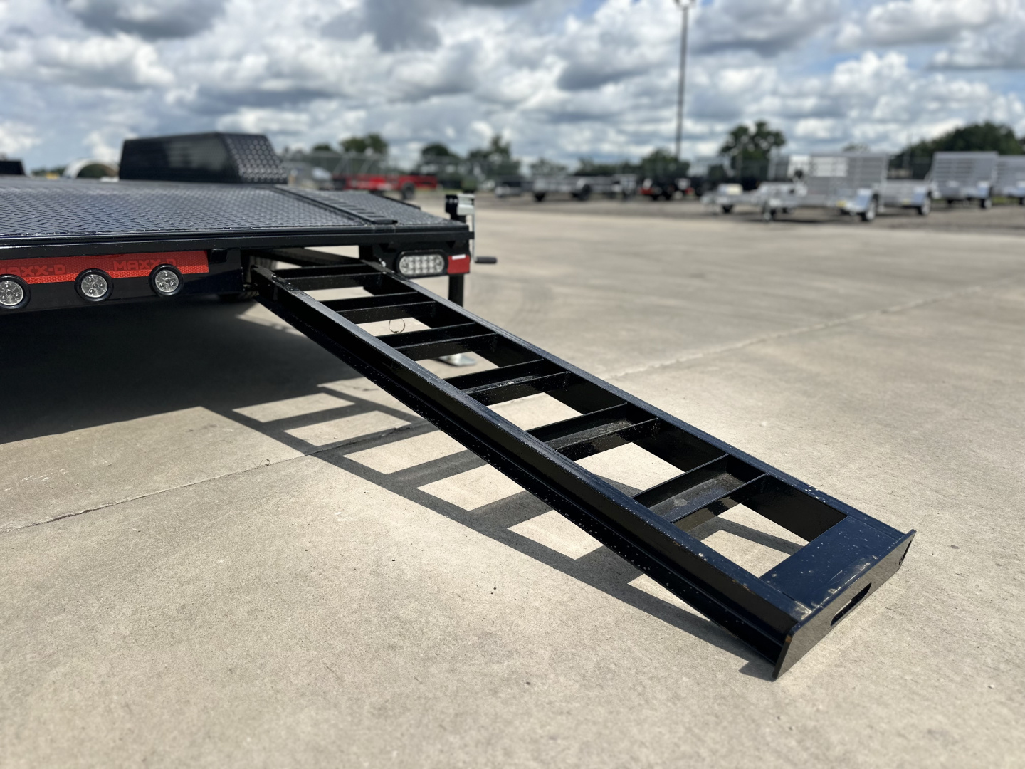 New 2026 MAXX-D C5X 252 20 X 83 Car Hauler