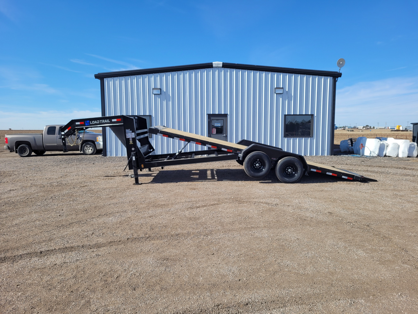 New 2026 Load Trail 83"x22' Gooseneck Rapid Loader Hyd Tilt Trailer