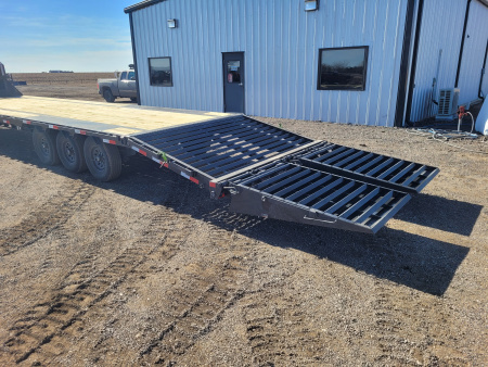 New 2026 Load Trail 102"x36' Gooseneck Triple Axle Deckover Trailer