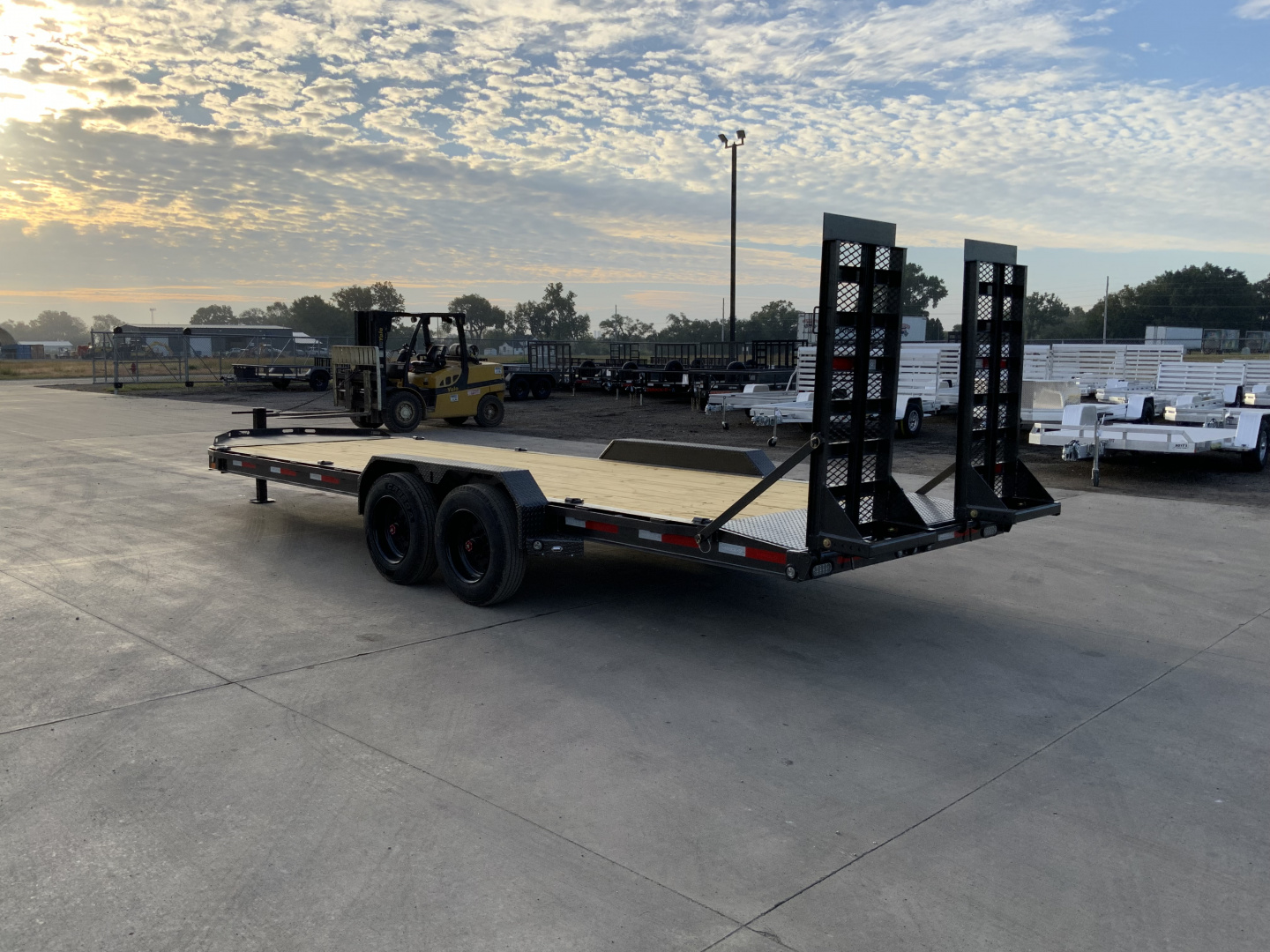 New 2026 MAXX-D EHX 83 X 22 Equipment Trailer