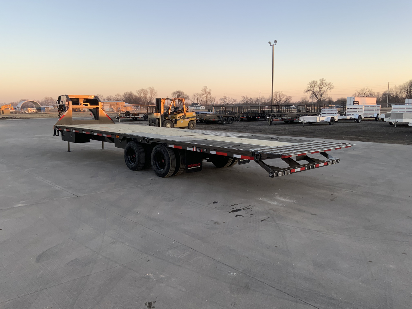 New 2026 MAXX-D YDX 32 X 102 Deckover Trailer