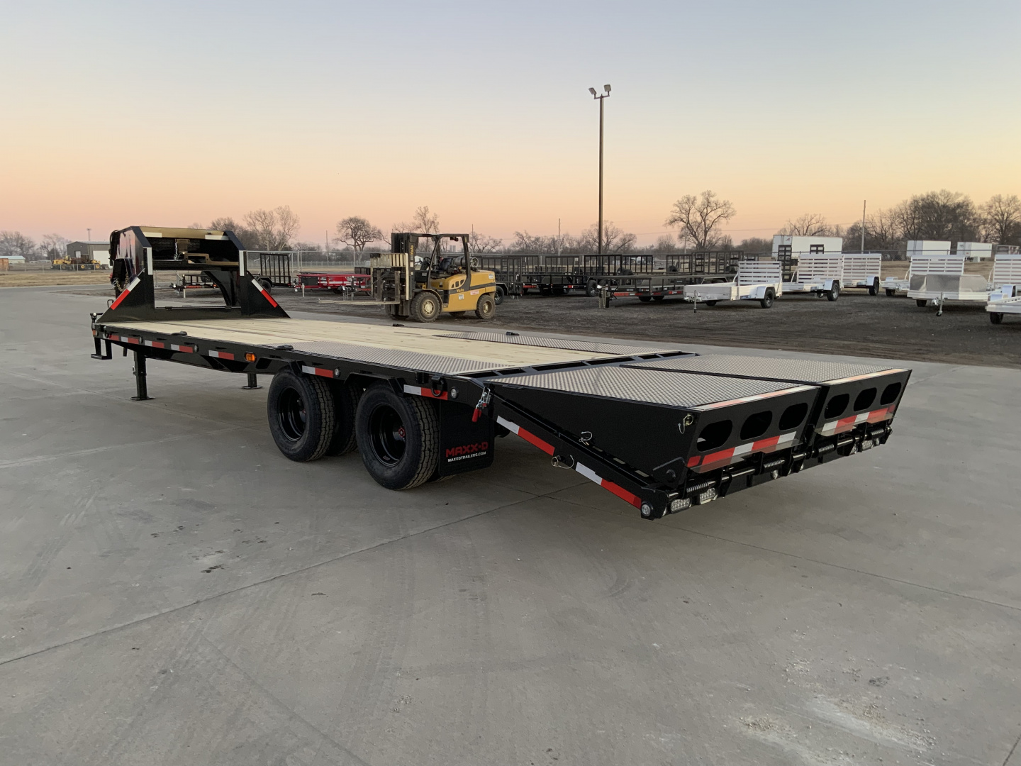 New 2026 MAXX-D LDX 25 X 102 Deckover Trailer