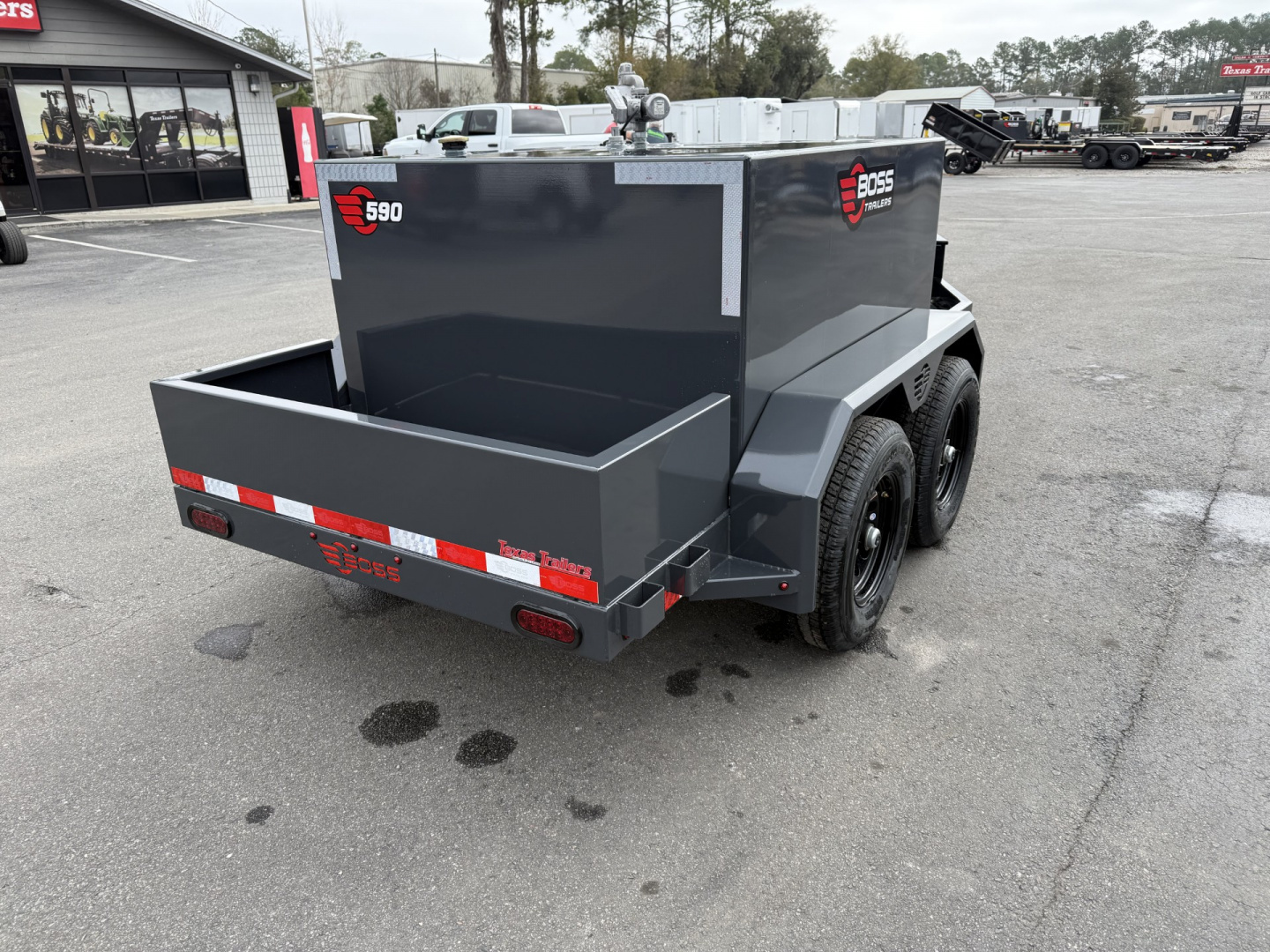 New FT590052 BOSS TRAILERS 590 GALLON FUEL TRAILER