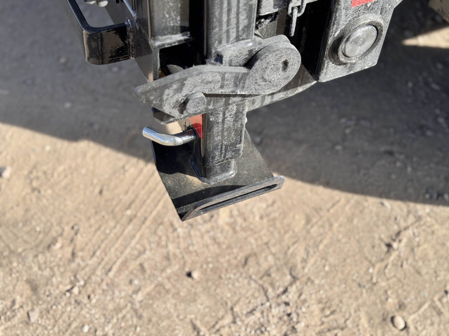 New 2026 Load Trail 7-14 Dump W/ Hydraulic Jack 7K Axles