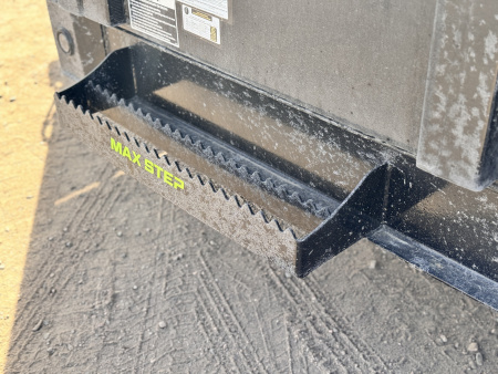 New 2026 Load Trail 7-14 Dump W/ Hydraulic Jack 7K Axles