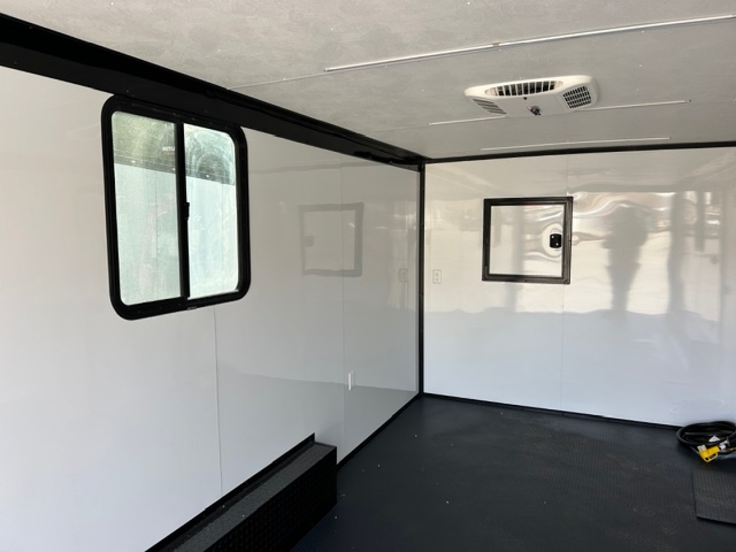 New 2026 Outlaw Trailers 8.5x18 7k Cargo / Enclosed Trailer-CUSTOM