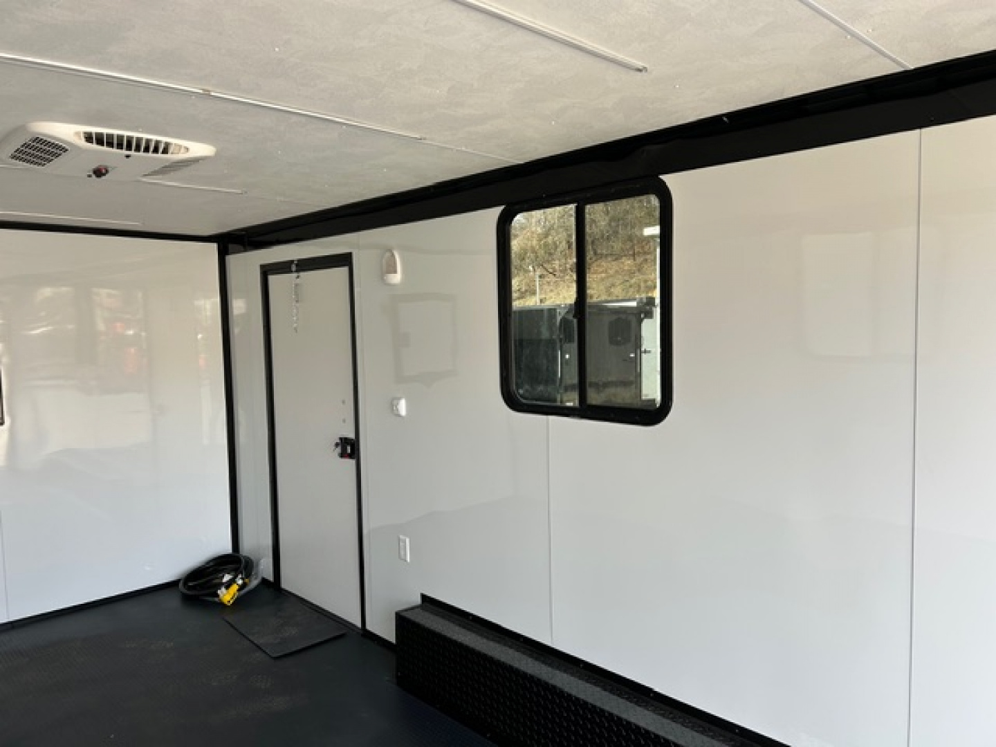 New 2026 Outlaw Trailers 8.5x18 7k Cargo / Enclosed Trailer-CUSTOM