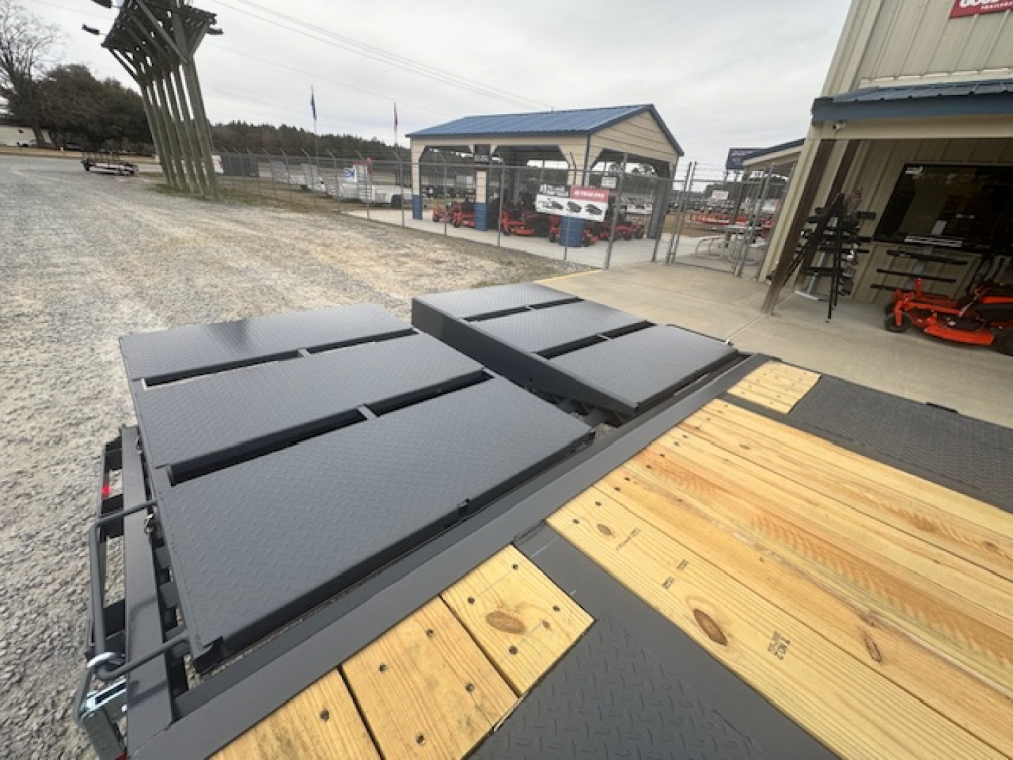 New 2026 Triple Crown Trailers TC GN22-30DT Equipment Trailer