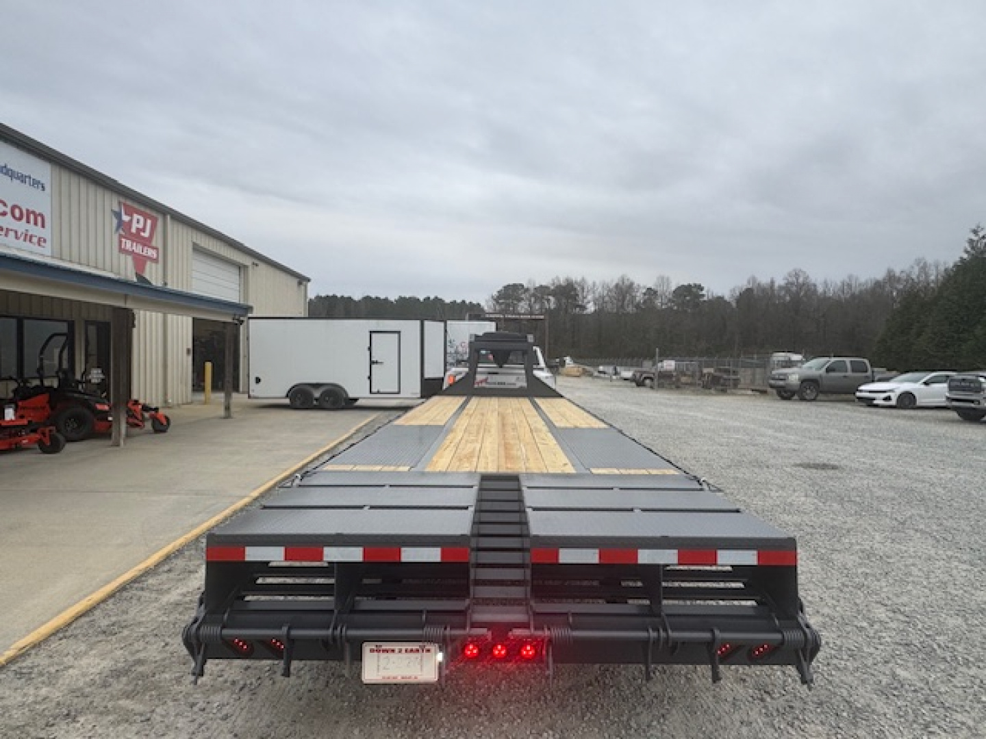 New 2026 Triple Crown Trailers TC GN22-30DT Equipment Trailer