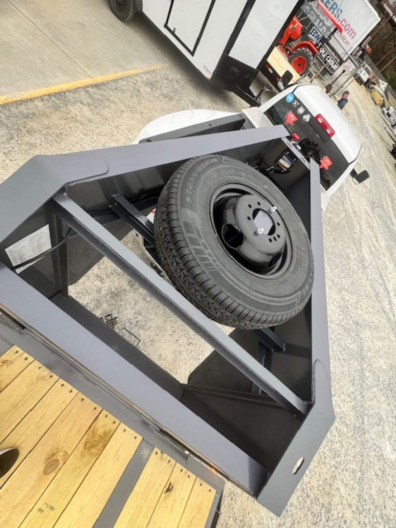 New 2026 Triple Crown Trailers TC GN22-30DT Equipment Trailer