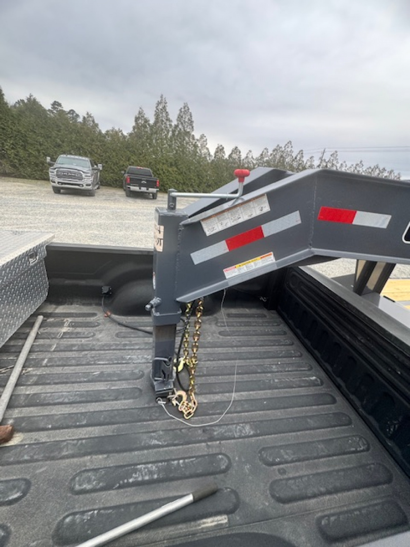 New 2026 Triple Crown Trailers TC GN22-30DT Equipment Trailer