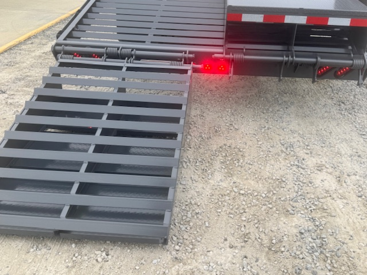 New 2026 Triple Crown Trailers TC GN22-30DT Equipment Trailer