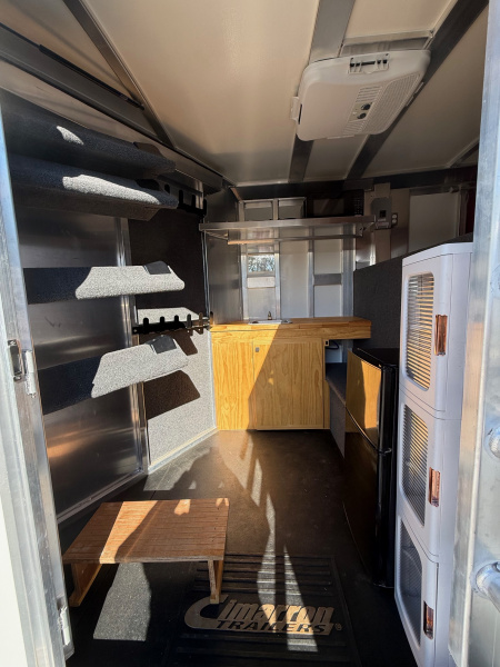 Consignment 2024 Cimarron Trailers Lonestar Stock Combo 20' Horse Trailer