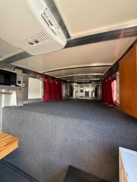 Consignment 2024 Cimarron Trailers Lonestar Stock Combo 20' Horse Trailer